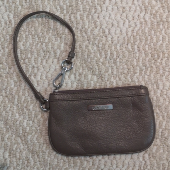 Calvin Klein Wristlet - Picture 1 of 8
